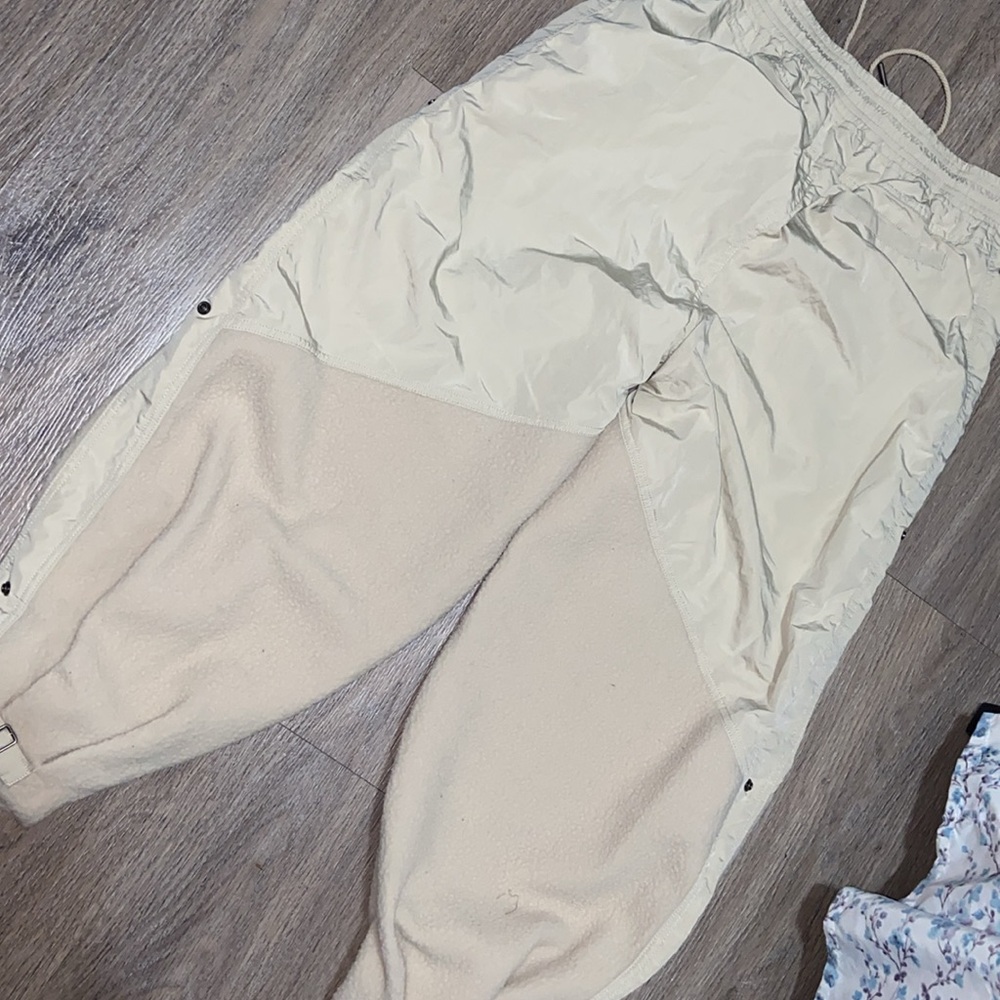 FREE PEOPLE size M Snowcap pants by FP Movement - Picture 4 of 4